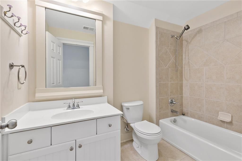 Image 27 of property listing at 161 Stillwater Lane, Dallas, GA 30132