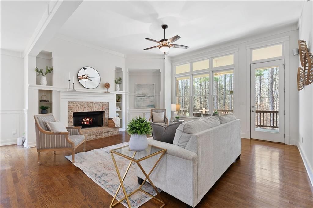 Image 5 of property listing at 161 Stillwater Lane, Dallas, GA 30132