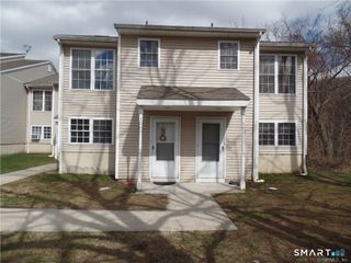92 Hamden Avenue APT 1, Waterbury, CT 06704