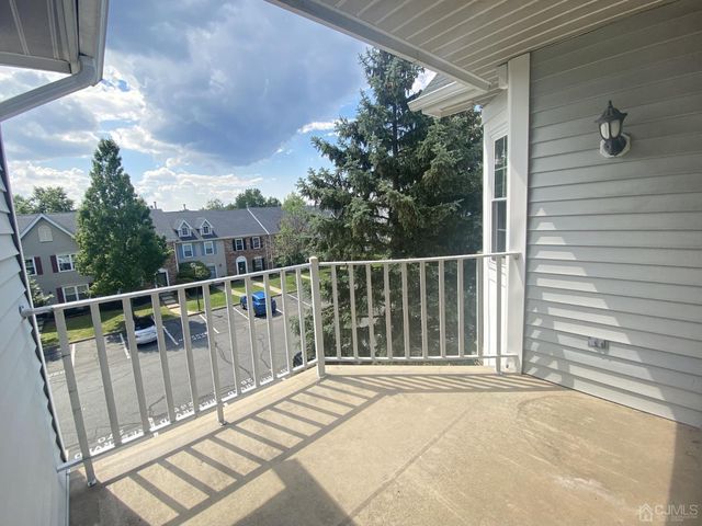 31 Dartmouth Way, North Brunswick, NJ 08901