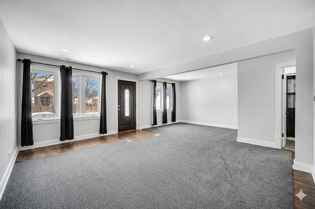 3322 N Pittsburgh Avenue, Chicago, IL 60634