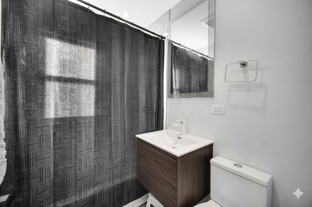 3322 N Pittsburgh Avenue, Chicago, IL 60634