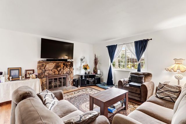 7876 Sunrise Mist Way, Sacramento, CA 95828