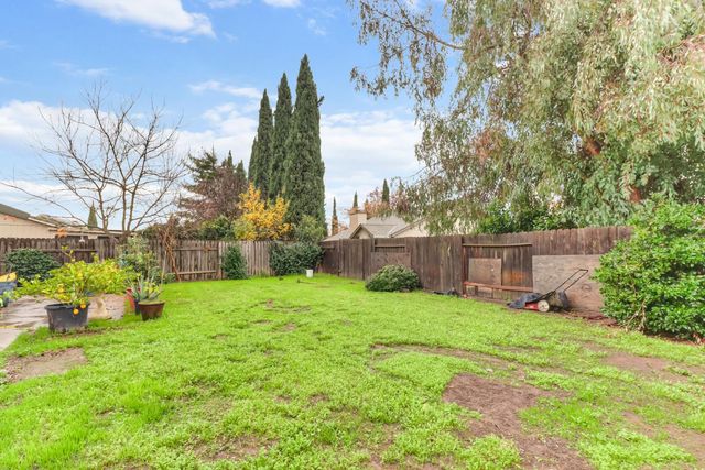 7876 Sunrise Mist Way, Sacramento, CA 95828