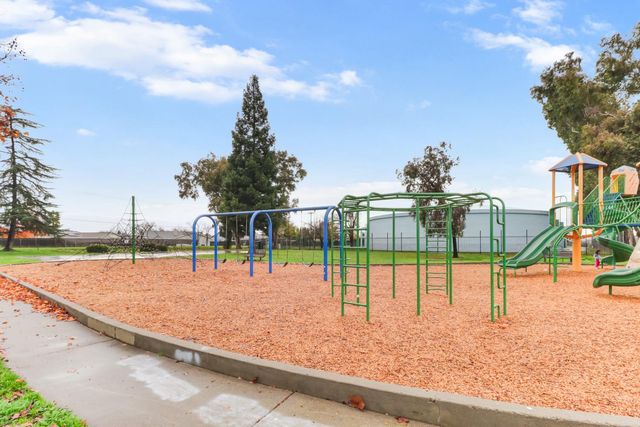 7876 Sunrise Mist Way, Sacramento, CA 95828