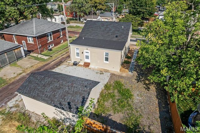 109 N Oak Street, Belleville, IL 62220