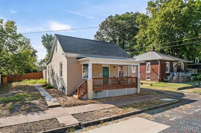 109 N Oak Street, Belleville, IL 62220