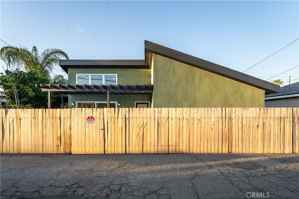 Image 28 of property listing at 16124 San Fernando Mission Blvd, Granada Hills, CA 91344