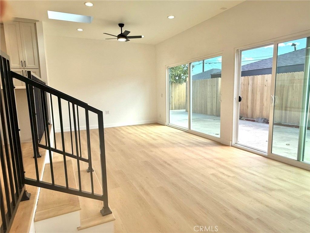 Image 42 of property listing at 16124 San Fernando Mission Blvd, Granada Hills, CA 91344