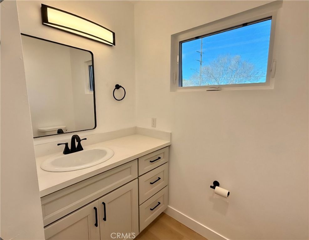 Image 55 of property listing at 16124 San Fernando Mission Blvd, Granada Hills, CA 91344
