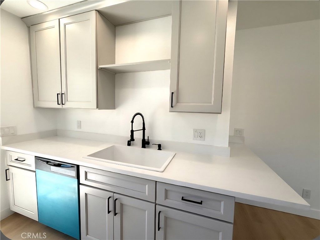 Image 60 of property listing at 16124 San Fernando Mission Blvd, Granada Hills, CA 91344