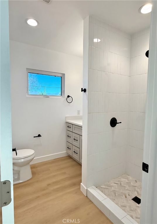 Image 63 of property listing at 16124 San Fernando Mission Blvd, Granada Hills, CA 91344