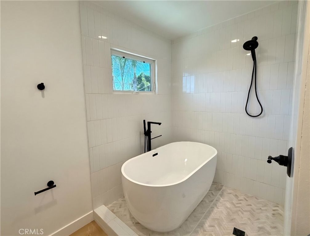 Image 68 of property listing at 16124 San Fernando Mission Blvd, Granada Hills, CA 91344