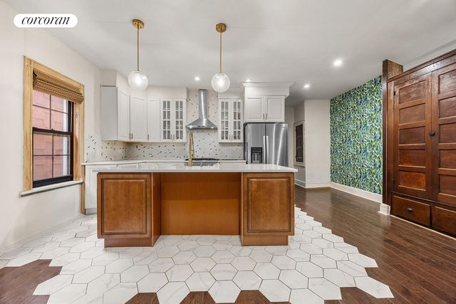 202 E 34TH Street, New York City, NY 11203