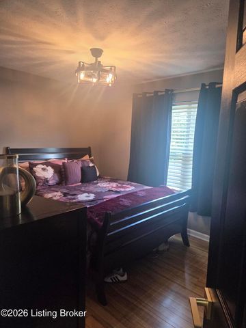 7106 Astin Ct, Louisville, KY 40219