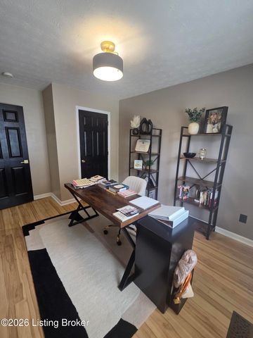 7106 Astin Ct, Louisville, KY 40219