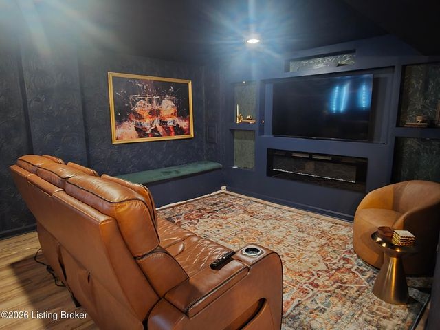 7106 Astin Ct, Louisville, KY 40219