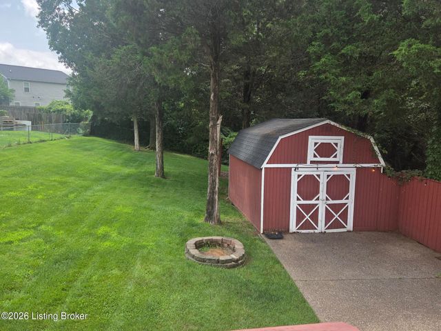 7106 Astin Ct, Louisville, KY 40219