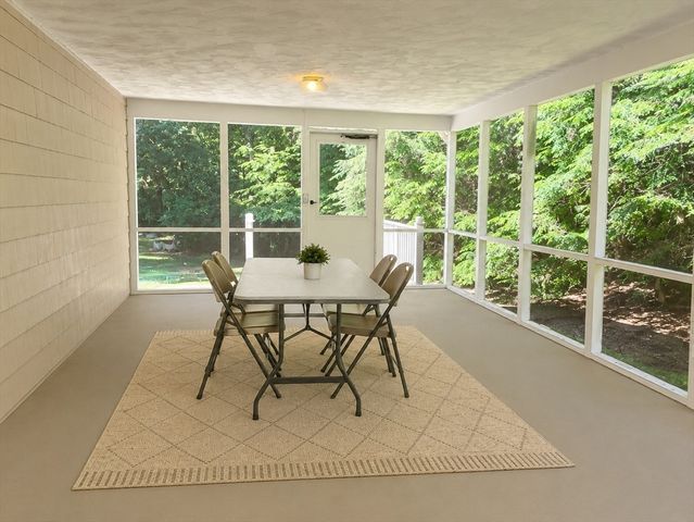 5 Philip Rd, Lexington, MA 02421