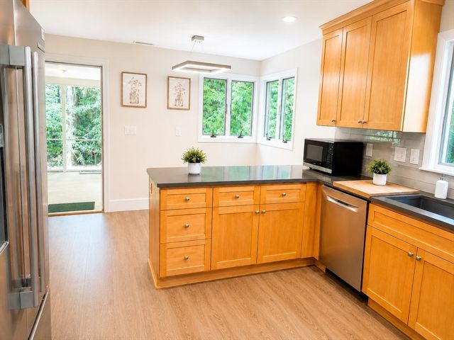 5 Philip Rd, Lexington, MA 02421