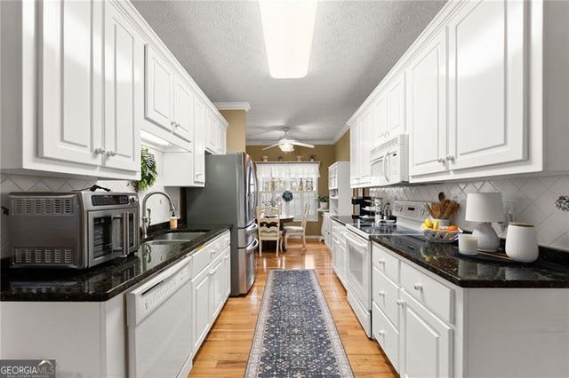 30 S Windsor Drive, Dawsonville, GA 30534