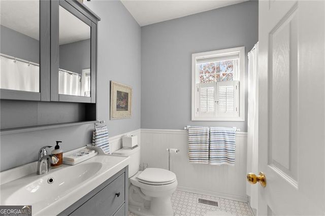 30 S Windsor Drive, Dawsonville, GA 30534