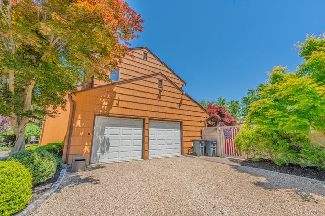 1 Matt Street, Port Jefferson Station, NY 11776