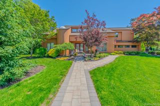 1 Matt Street, Port Jefferson Station, NY 11776