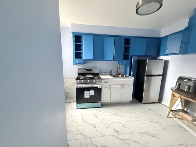 83-80 118 Street 6C, Kew Gardens, NY 11415