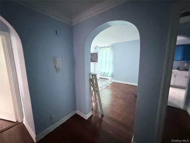 83-80 118 Street 6C, Kew Gardens, NY 11415