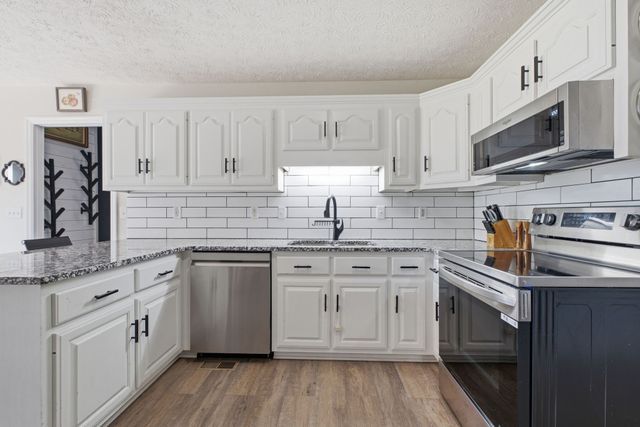 7301 W Cook Rd, Springfield, TN 37172