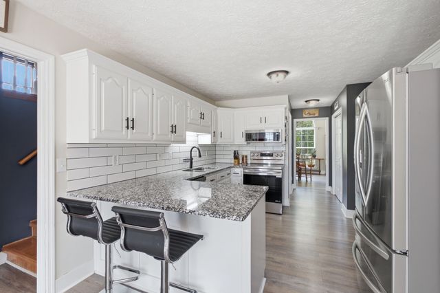 7301 W Cook Rd, Springfield, TN 37172
