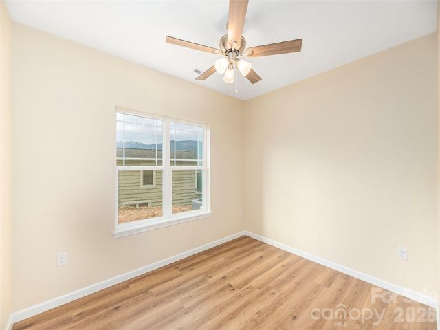 180 Carsen Loop, Waynesville, NC 28785