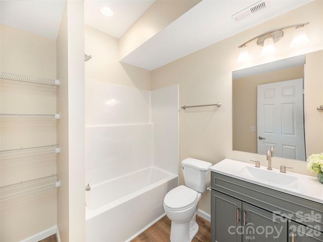 180 Carsen Loop, Waynesville, NC 28785