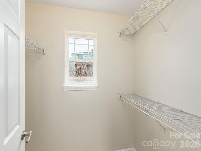 180 Carsen Loop, Waynesville, NC 28785