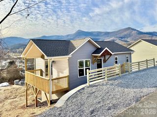 180 Carsen Loop, Waynesville, NC 28785