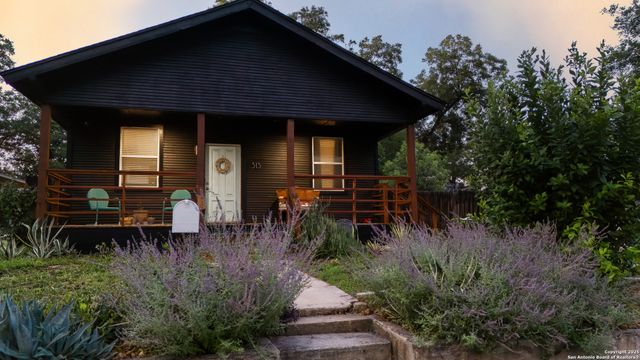 315 Sandmeyer, San Antonio, TX 78208