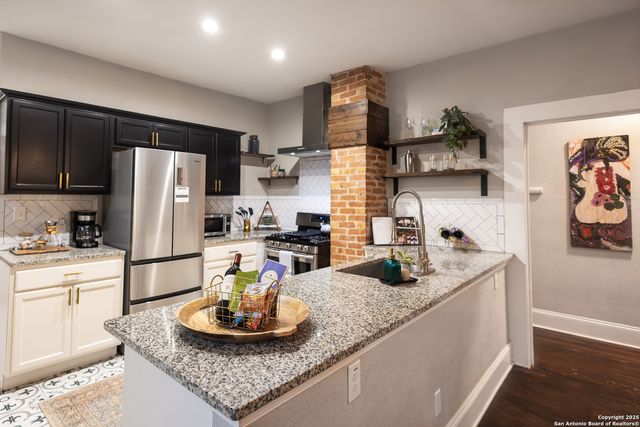315 Sandmeyer, San Antonio, TX 78208