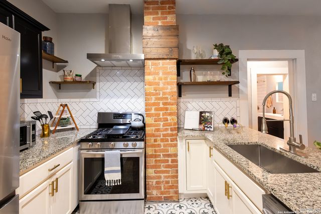 315 Sandmeyer, San Antonio, TX 78208