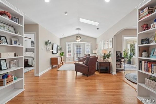 534 E Jefferson Avenue, Kirkwood, MO 63122