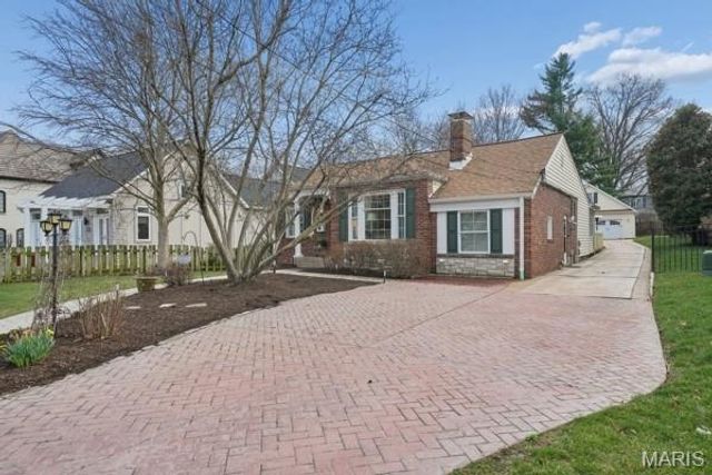 534 E Jefferson Avenue, Kirkwood, MO 63122