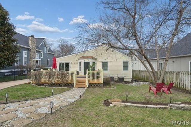 534 E Jefferson Avenue, Kirkwood, MO 63122