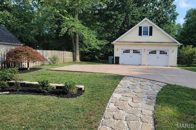 534 E Jefferson Avenue, Kirkwood, MO 63122