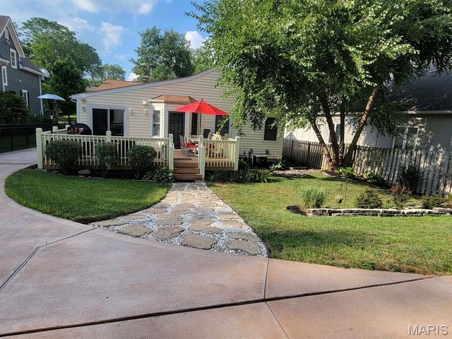 534 E Jefferson Avenue, Kirkwood, MO 63122