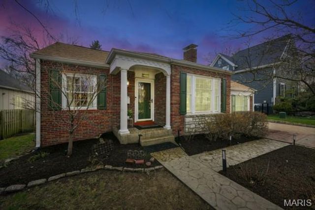 534 E Jefferson Avenue, Kirkwood, MO 63122