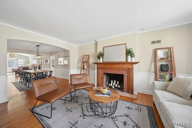 534 E Jefferson Avenue, Kirkwood, MO 63122