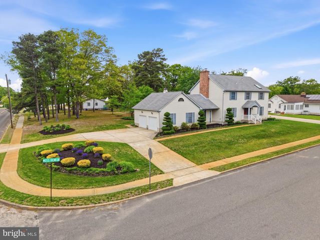 1 MOSS VIEW LN, Hammonton, NJ 08037