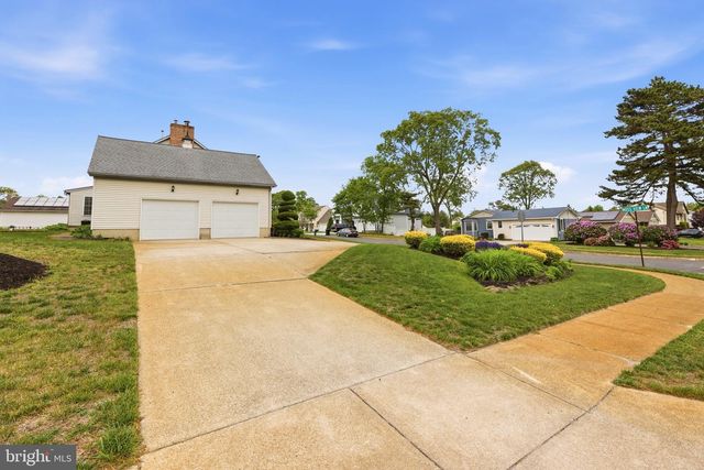 1 MOSS VIEW LN, Hammonton, NJ 08037