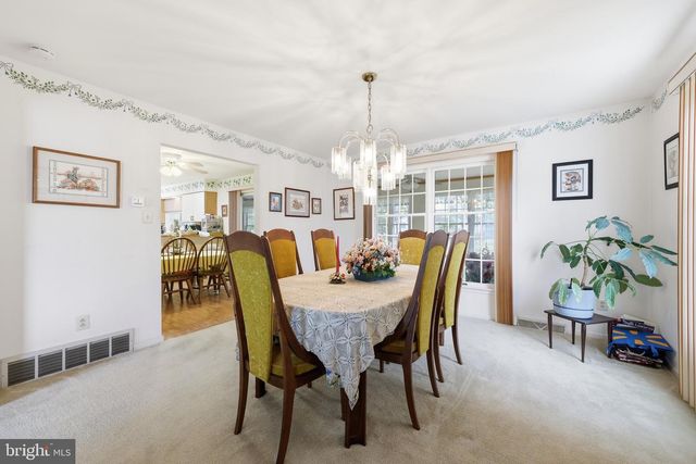 1 MOSS VIEW LN, Hammonton, NJ 08037