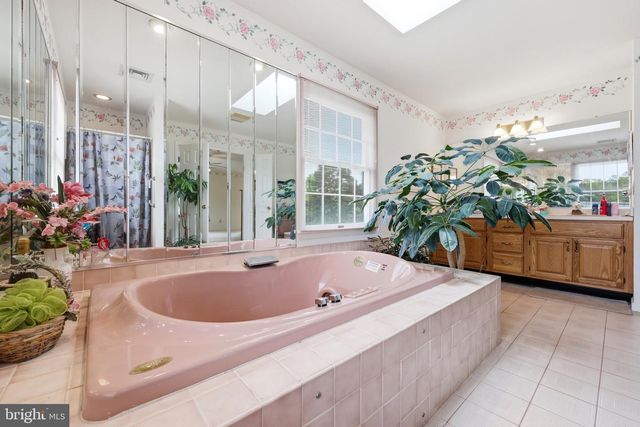 1 MOSS VIEW LN, Hammonton, NJ 08037